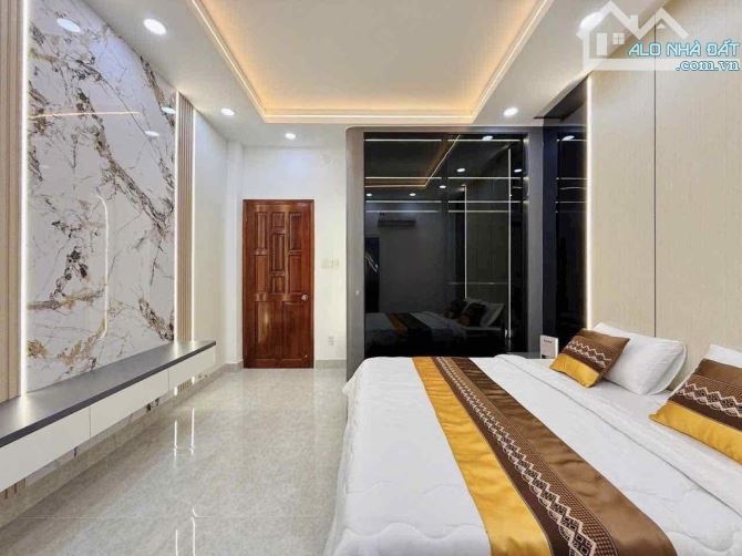 Bán nhà MT Nguyễn Văn Thương, Bình Thạnh, 4 Tầng - Ngang 4,5m. Giá 4tỷ970/ 70,74m2. Sổ sẵn - 3
