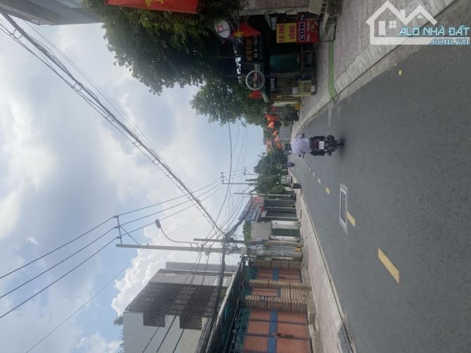 Linh TRUNG _ HXH 3 TẦNG _ HOÀN CÔNG CHUẨN _ NGANG 4,5M .KHU HIẾM - 3