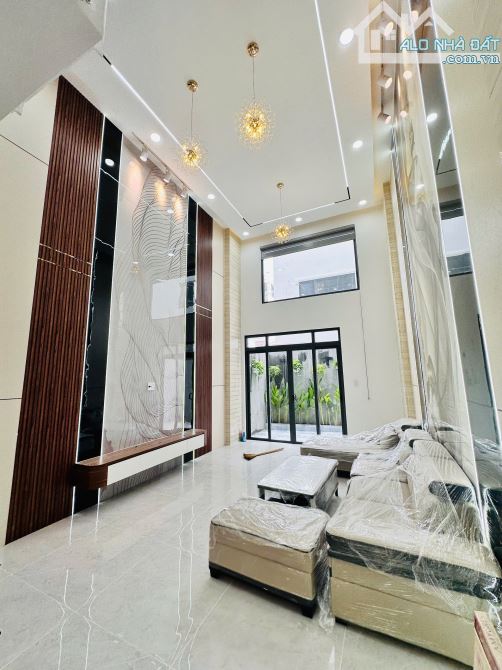 NHÀ MỚI Ở NGAY - HẺM 8M , 68M2 5 TẦNG SỔ VUÔNG ĐẸP - 3