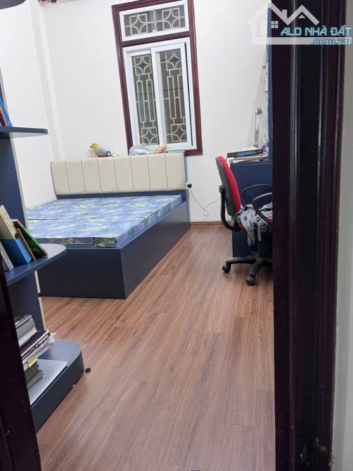 BÁN NHÀ DỊCH VỌNG - CẦU GIẤY 65M*5T LÔ GÓC 2 THOÁNG, GẦN PHỐ, GẦN Ô TÔ, Ở NGAY - 14.5 TỶ - 3