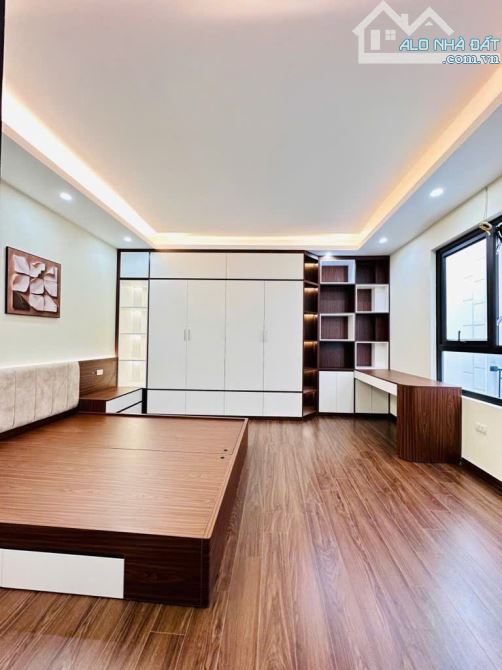 BỒ ĐỀ, LONG BIÊN - NHÀ MỚI 5 TẦNG FULL NỘI THẤT- GẦN HỒ SINH THÁI- 10M RA ĐƯỜNG Ô TÔ THÔNG - 3