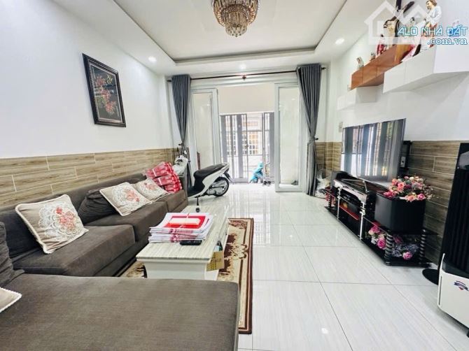 NHÀ ĐẸP 4 TẦNG- KHU VIP TÂN PHÚ - 5x11m - GẦN TRƯỜNG THPT TRẦN PHÚ- NHỈNH 6 TỶ - 3