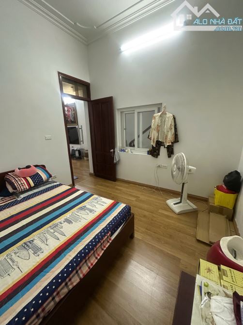 SIÊU HIẾM PHÂN LÔ -HOÀNG CẦU-ĐỐNG ĐA-42M2-Ô TÔ TRÁNH-5 TẦNG-2 BƯỚC RA HỒ-GIÁ 16.2 TỶ - 3