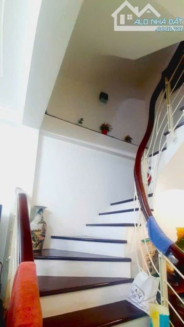 Chính chủ bán nhà Bạch Đằng – 3 tầng, 2PN, 2WC, hai mặt thoáng, sân rộng, giá tốt - 3