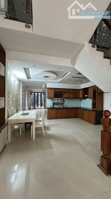 🔥 Nhà 3 tầng mặt tiền đường 7m5 NGUYỄN XÍ . Hoà Minh  - Dt : 125m2 ngang 5x25 - 3