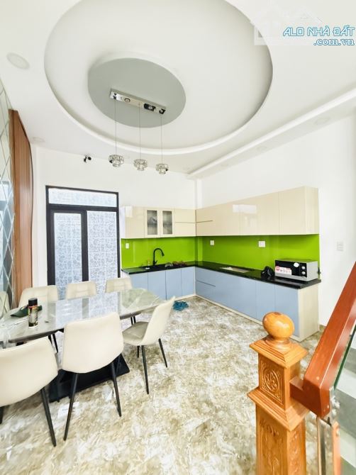 Nhà 3TẦNG đường TÔ NGỌC VÂN phường THẠNH XUÂN Q12 DT 57.8m2(4,2x14(hẻm ô tô 💲 5, 88tỷ - 3