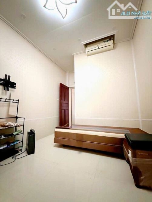 CỔ NHUẾ Giá đầu tư - 36m²/4 TẦNG DÂN XÂY - NỘI THẤT đẹp - Ô TÔ cách nhà 10m, chỉ 7,3tỷ - 3