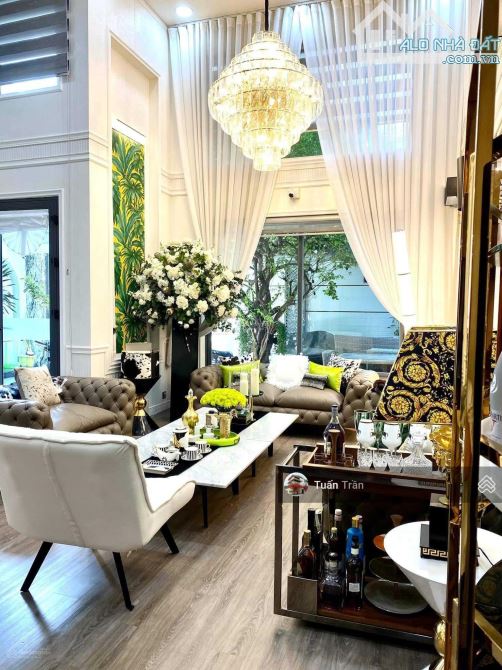 Bán nhà mặt tiền rẻ nhất Đường Lê Thúc Hoạch - DT 8 x 21m - 4 tầng, HĐ thuê 40 tr/th. - 3