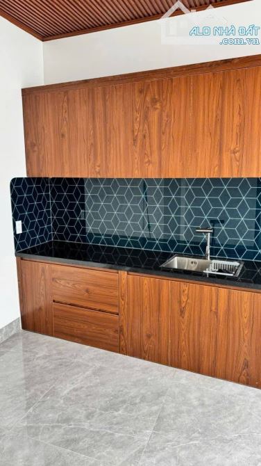 NHÀ 2 TẦNG MẶT TIỀN NGUYỄN TRỌNG THUẬT GIÁ CHỈ 2,55 TỶ. - 3