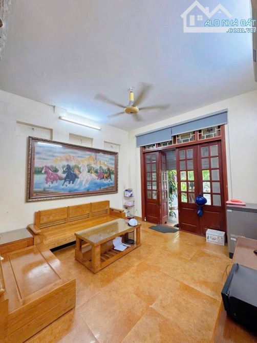 bán nhà cầu giấy, diện tích rộng, 2 mặt ngõ, phân lô hoawjxc cây CCMN đều đỉnh - 3