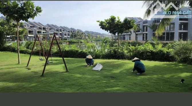 Bán BT Nghỉ dưỡng Casamia Hội An. Dt 268m2, 3t, 10m . Giá chào 20.5 tỷ - 3