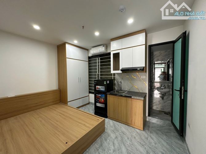 Cần Bán CCMN gần ĐH Luật , Ngoại Thương - 11P KK - DT 60tr - Chào giá 15.9 tỷ có tl. - 3