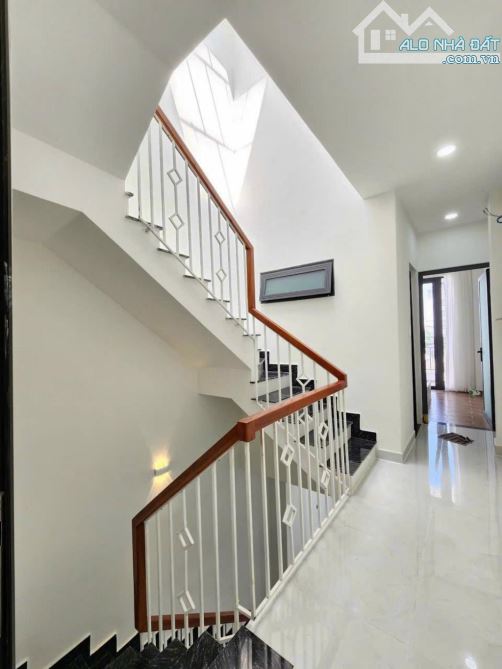 Nhà đẹp 3 tầng 43m²,Q12 Trung Mỹ Tây gần Song Hành, chỉ nhỉnh 4.1 tỷ. - 3