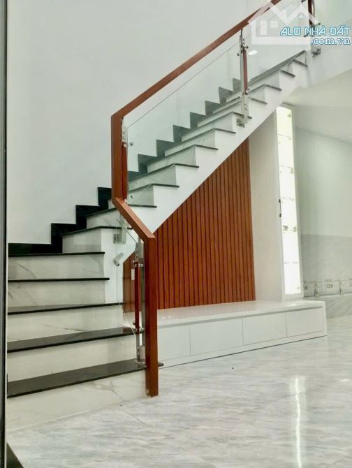🔥🔥CHÍNH CHỦ GỞI - NHÀ 2 TẦNG MỚI TINH - 97M2 - BÙI CÔNG TRỪNG - ĐÔNG THẠNH - HẺM XE HƠI - 3
