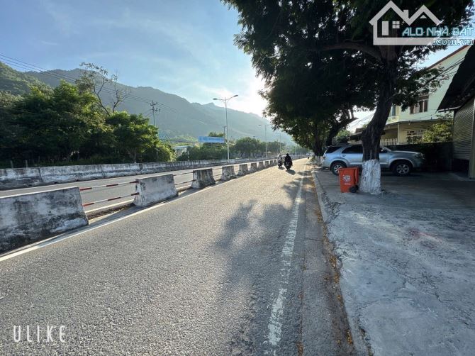 BÁN LÔ ĐẤT MẶT TIỀN ĐƯỜNG NGUYỄN TẤT THÀNH - GẦN TRƯỜNG CHÍNH TRỊ TỈNH Và KĐT SUN GROUP - 3