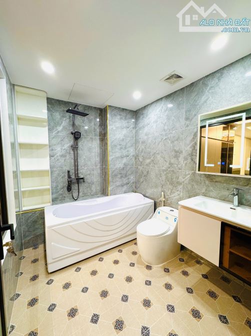 BÁN NHÀ PHỐ TRẠM – LONG BIÊN, VỊ TRÍ ĐẸP, GIAO THÔNG THUẬN TIỆN, DT: 60M2, GIÁ: 19 TỶ CÓ R - 3