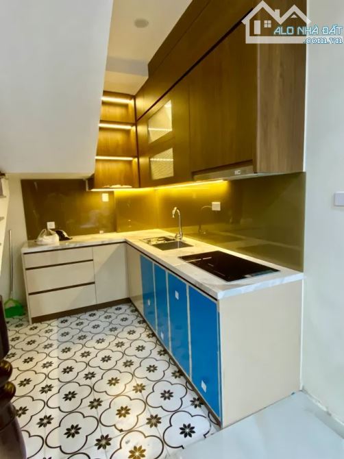 BÁN NHÀ PHỐ TRẦN QUỐC VƯỢNG – CẦU GIẤY – 28M² – 5 TẦNG – MT 2.8m – Gía 7.85 TỶ - 3