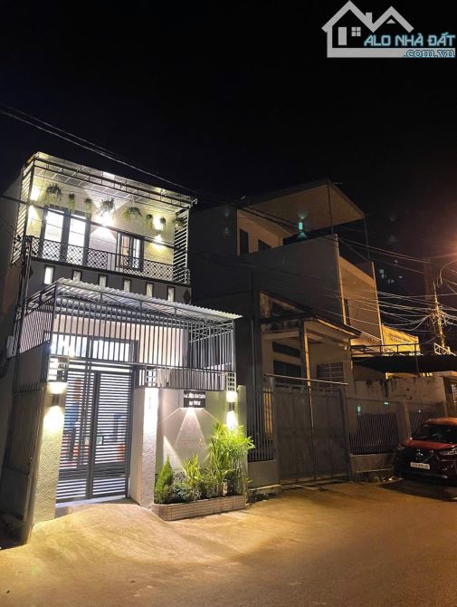 Nhà 1 mê 2 mặt tiền Đinh Công Tráng - DT:98m2 - GIÁ:3,5 TỶ - 3