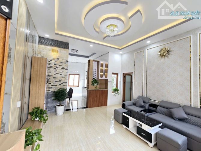 NHÀ SÂN VƯỜN PHÚ NHUẬN!!! CHỈ 1.7 TỶ!!! - 3