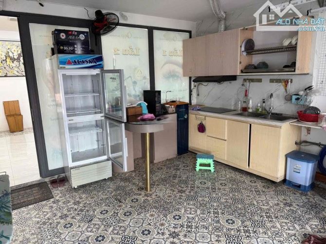 Cho Thuê Nhà Mặt Tiền Đường Trần Khắc Chân Quận 1 - 3