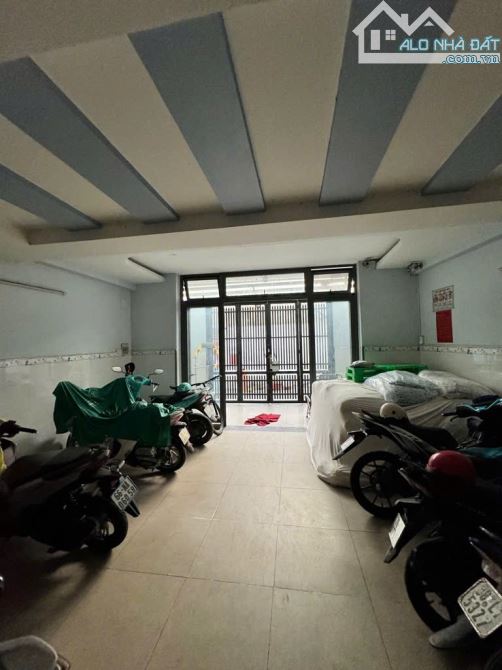 Bán nhà Tân Phú – CHDV 9 Phòng (80m2) Thu nhập 30–40TR/tháng – Trịnh Đình Thảo -Chỉ:9.69tỷ - 3