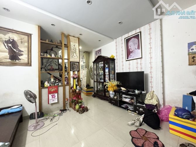 Nhá bán Lê Văn Sỷ, ngang 4.6m, 70m2 giá 7.6T - 3