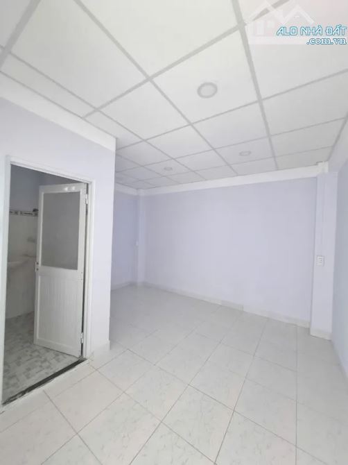 Nhỉnh 10 đồng mua được nhà CMT8 Quận 10 Xe hơi ngủ trong nhà - 3