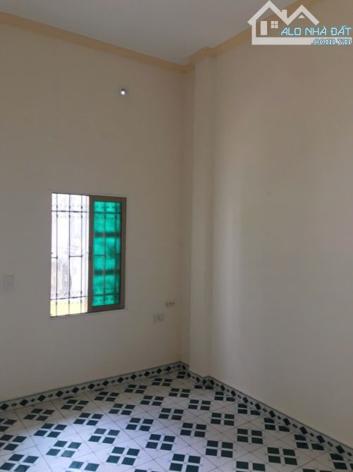 Cho thuê nhà trong ngõ 102 Kim Ngưu, Thanh Nhàn, Hai Bà Trưng. DT 50m x 2.5 tầng, giá 8tr - 3