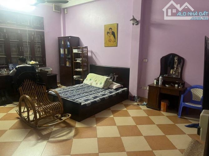Cho thuê nhà riêng ngõ 211 Khương Trung, Thanh Xuân, Hà Nội. Dt 40m x 3 tầng, giá 11tr - 3