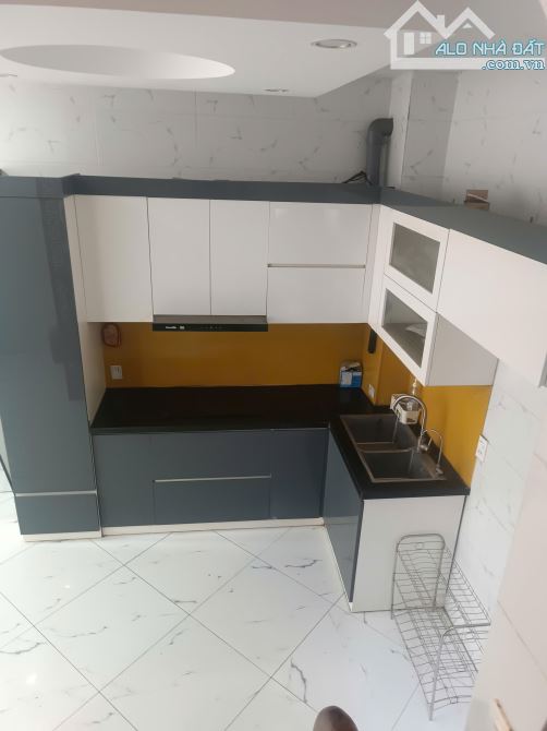 Cho thuê nhà nguyên căn ngõ Vĩnh Hưng, phường Vĩnh Hưng, Hoàng Mai. DT 40m x 2 tầng, giá - 3