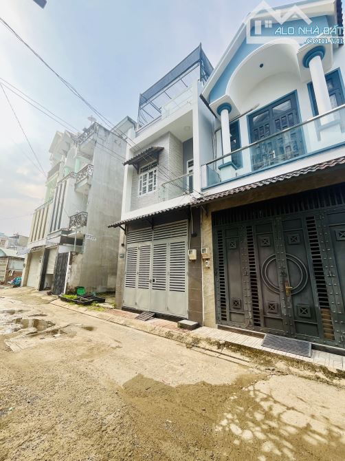 🌕 NHÀ MỚI 3 TẦNG, 3PN, SÂN THƯỢNG, 52m, KHU PHÂN LÔ ĐƯỜNG SỐ 6 - LONG TRƯỜNG Q9, 5,2 tỷ T - 3