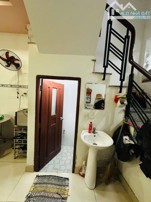 Nhà trệt 2lầu đúc. DT:3,5x24m =6,2tỷ, đường số 9, P.16 GV. - 3
