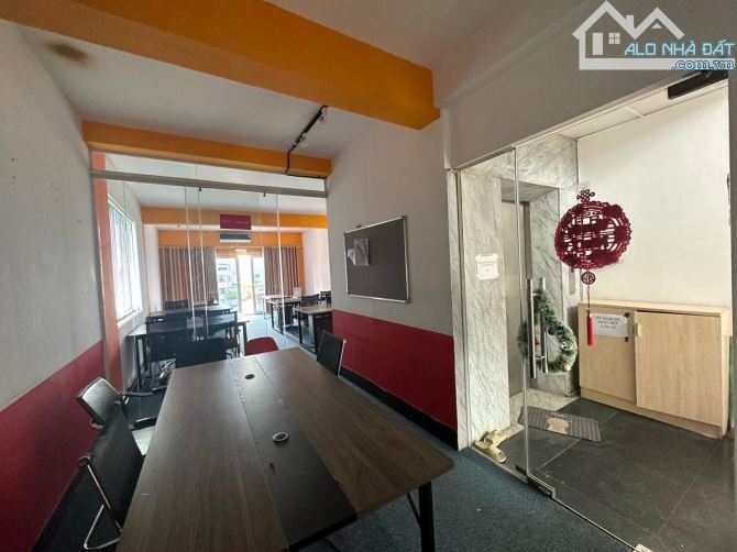TÒA NHÀ MẶT PHỐ THANH XUÂN – 100M² – 10 TẦNG – VỈA HÈ 5M – DÒNG TIỀN 150TR/THÁNG –Giá 4xTỷ - 4
