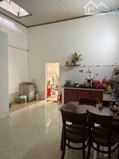 NHÀ GÁC LỮNG HẺM 190 AMA KHÊ: Giá 3.5 tỷ - 4
