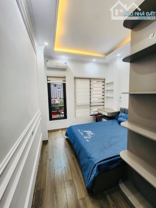 NHÀ MỚI ĐẸP PHỐ ĐỘI CẤN– FULL NỘI THẤT- CÁCH MP 15m - Có sân để xe - 4