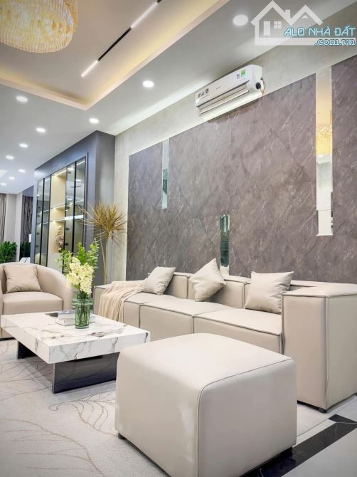 BÁN NHÀ 3 TẦNG FULL NỘI THẤT KDC HỒNG LOAN - GIÁ TỪ 5,8 TỶ - 4