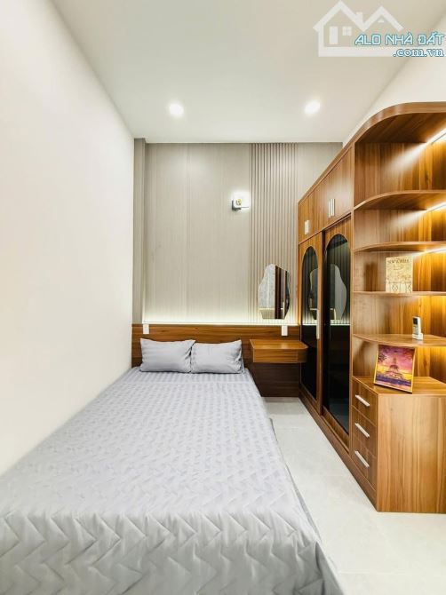 Bán gấp căn nhà 49.5m2 gần TTTM Gigamall - Đ. Phạm Văn Đồng, Thủ Đức. Giá: 2 Tỷ 620. SHR - 4