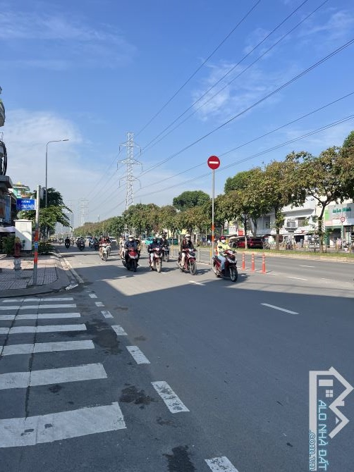 Bán đất hiếm (4.4m x 13m) MT Lê Công Phép, Bình Tân, giáp Kinh Dương Vương chỉ 6 tỷ 3 - 4