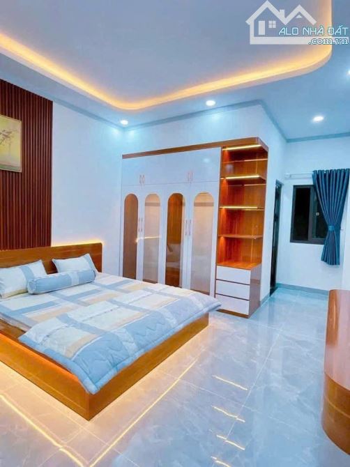 CẦN TIỀN BÁN GẤP NHÀ TRUNG TÂM TRẦN QUỐC TOẢN, Q.3 VỚI GIÁ SỐC 4 TỶ 240/ 56m2. SỔ SẴN. - 4