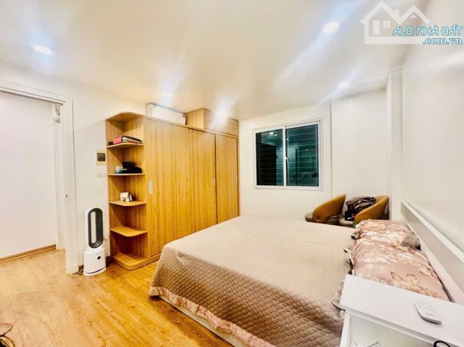 CẦN BÁN CĂN HỘ CHUNG CƯ XUÂN LA - VÕ CHÍ CÔNG - 3 NGỦ - 102M2 - 4