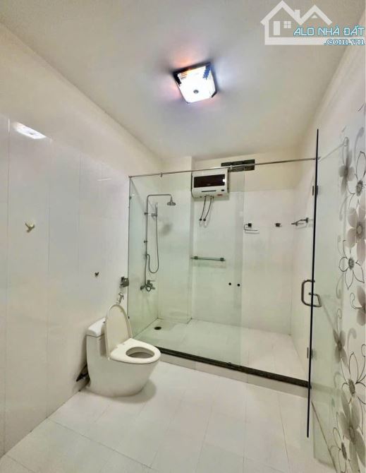 Nhà đẹp TTTP Nha Trang 107mv * 3 tầng đường Trần Thị Tính, sổ hoàn công, cách biển 700m - 4