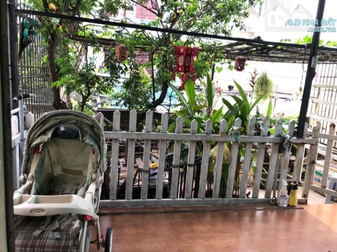 GẦN CHỢ PHẠM VĂN BẠCH ,DT 5×20 , 3 TẦNG , HXH TRÁNH , MẶT TIỀN KD MỌI NGÀNH NGHỀ,NHỈNH 12 - 4