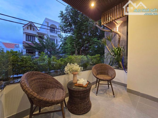 Chính chủ bán nhà Thịnh Quang, ngõ ô tô, giá rẻ, tặng 2 tỷ nội thất, 100m5T 17.5 tỷ - 4
