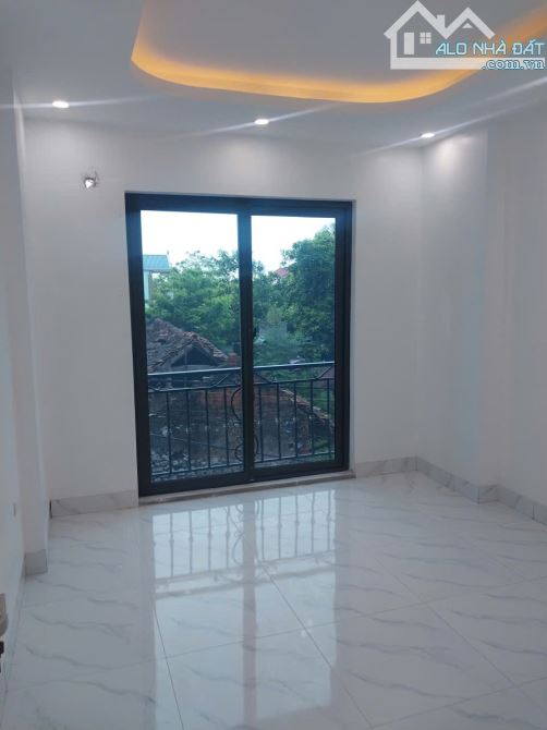Nhà 4T*40m2 full nội thất- ngõ thông ô tô qua nhà-Gần QL6- Giá 3,05 tỷ - 4