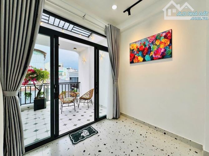 Trung Tâm P5 Phú Nhuận | 40m2 | 3 Tầng | 4 Phòng Ngủ | full nội thất | hẻm 3M thông | nhỉn - 4