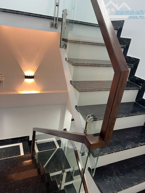 Bán căn nhà 2 tầng mới tinh - vị trí đắc địa phường Quảng Thành, Thanh Hóa - 4