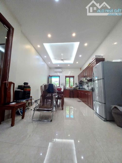 VIP LONG BIÊN - DT 140M - 4 TẦNG - KHUÂN VIÊN ĐẲNG CẤP - Ô TÔ - GIÁ 15.9 TỶ - 4