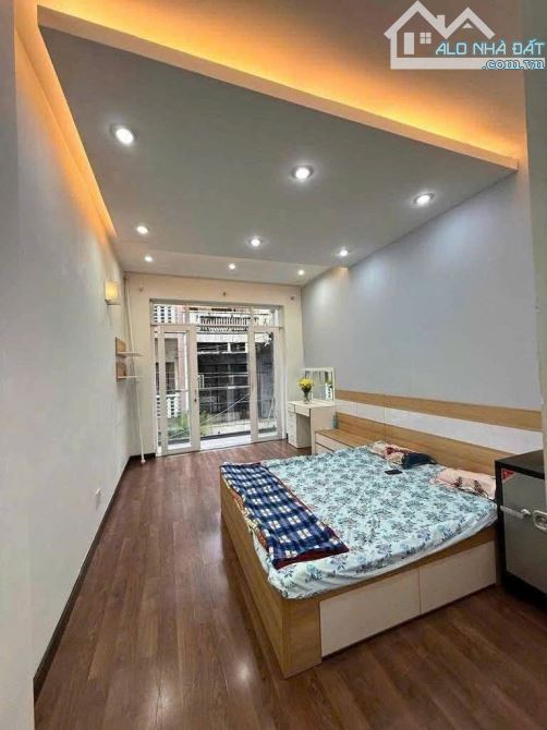 Nhà hẻm 1 xẹt xe hơi 3/2, 3.3x12, 3 lầu 3pn 2wc nội thất như hình 20 triệu - 4