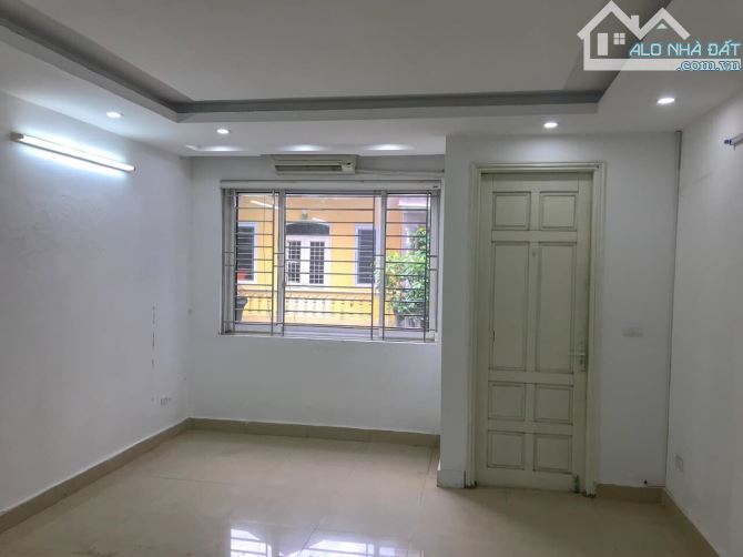 Nhà ngõ 155 phố Nguyễn Khang, Diện tích 75m2 x 6 tầng, 29 tr/tháng - 4