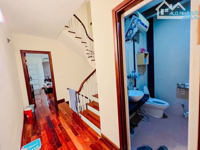 Bán nhà Kim Mã, lô góc, ô tô đỗ cửa, kinh doanh, đầy đủ nội thất, 20m2*5T, giá 6.1 tỷ - 4